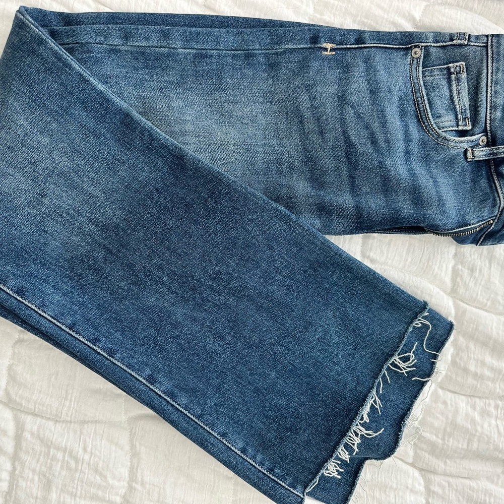Blue Denim Jeans with Frayed Hem